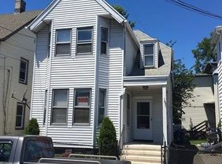 16 Tom Thumb St, Bridgeport, CT 06606