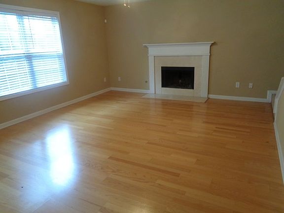 4th image of 1480 Cheshire Ct