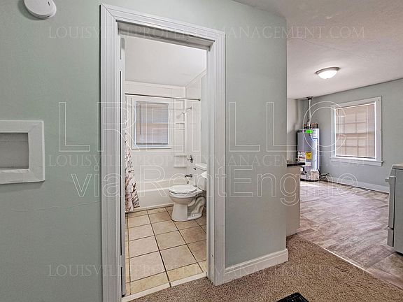 3rd image of 3009 Montana Ave