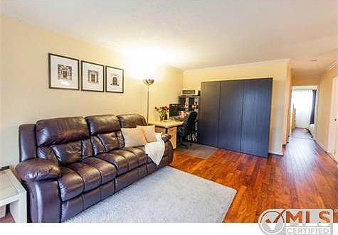 4th image of 3649 Louisiana St #106