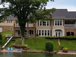 25 Flat Top Lake Rd, Ghent, WV 25843