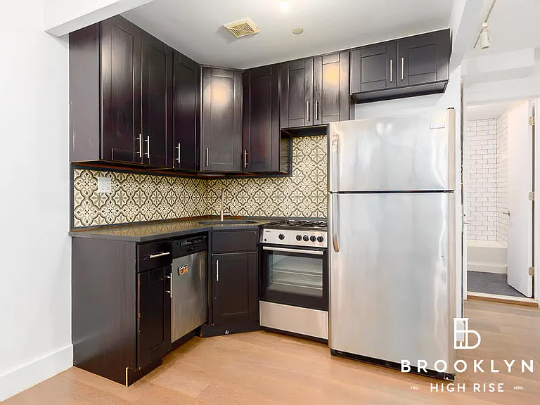 843 Dekalb Ave #3B — Photo 2
