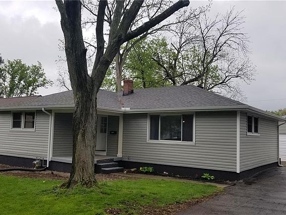 5th image of 1658 Aero Ave