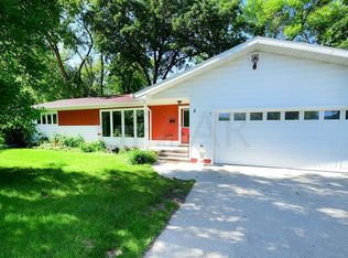 8 Forrest Ct NW, East Grand Forks, MN 56721