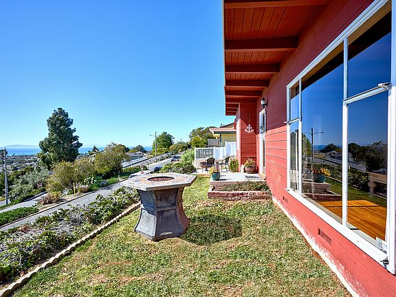 4th image of 3225 Hilltop Dr