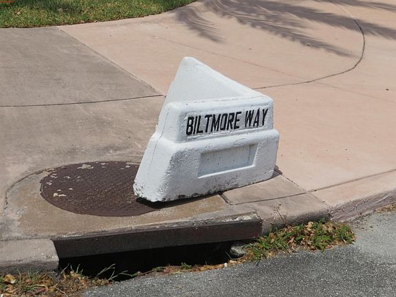 5th image of 711 Biltmore Way APT 302