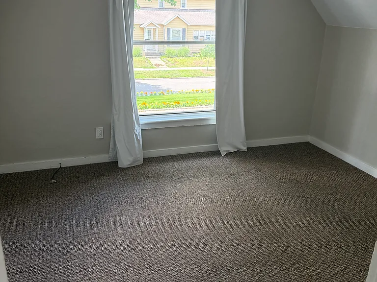 247 Washington Blvd — Photo 10