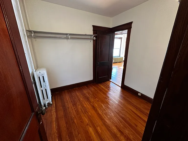 Small bedroom/office