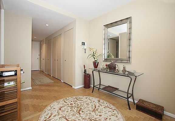 5th image of 160 W 66th St APT 32B