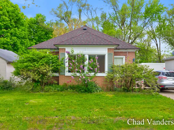 525 W 22nd St, Holland, MI 49423