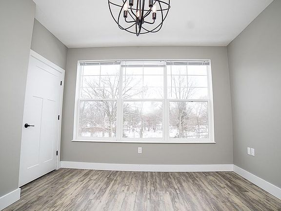 4th image of 100 North Ave APT 402