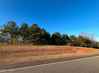 112 Gardens Dr, Forsyth, GA 31029