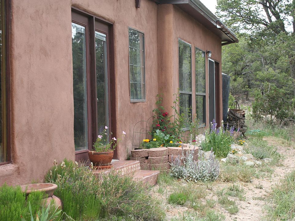 1st image of 134 Mountain Valley Dr