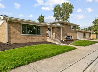 1554 Idlewild Ln, Homewood, IL 60430