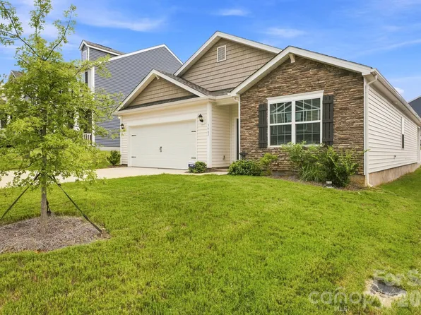 3662 Charles St NW, Conover, NC 28613