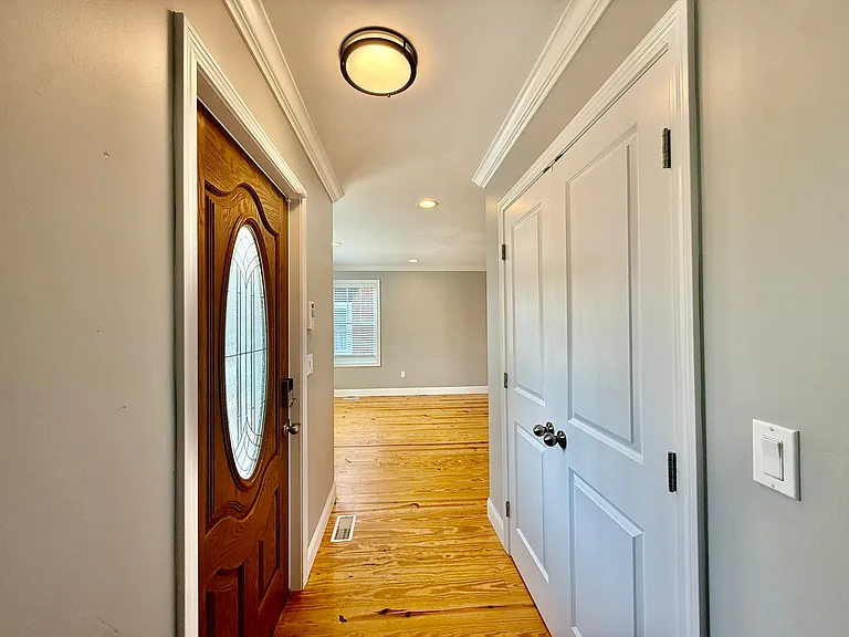 52 Bedlow Ave — Photo 4
