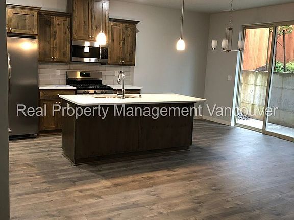 4th image of 3512 NE 61st Way