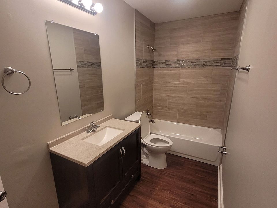 1st image of 519 Palisade Dr APT A