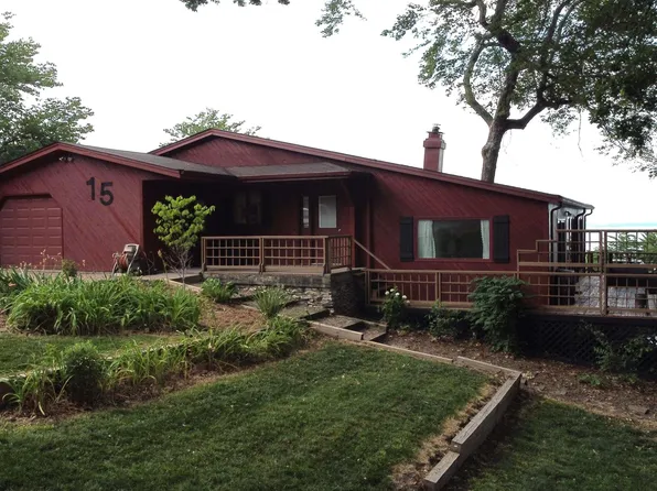 15 Bluff Park Rd, Montrose, IA 52639