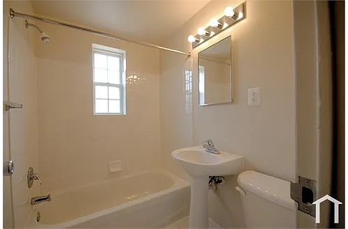 1917 E West Hwy #303 Photo 1