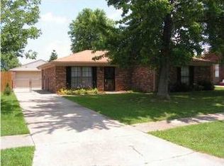 6009 Larkgrove Dr, Louisville, KY