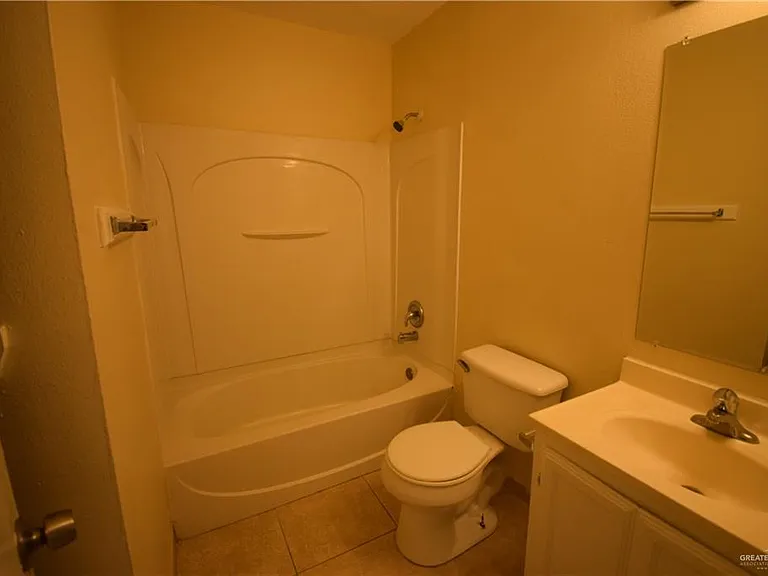 904 W 31st St — Photo 20