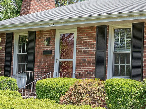 3rd image of 208 Whitefield Ct
