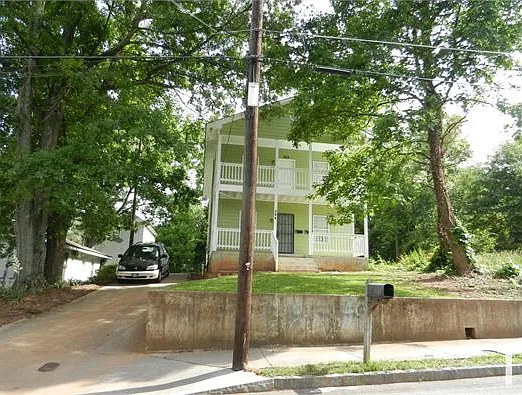 564 Hope St SW #A