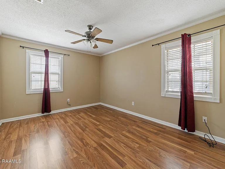 1501 W Saint Mary Blvd #B — Photo 12