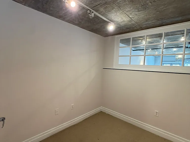 301 Massachusetts Ave NW #402 — Photo 10