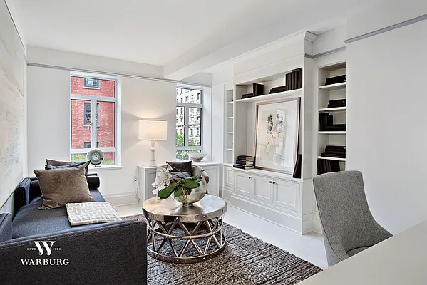 Rented by Warburg | media 18