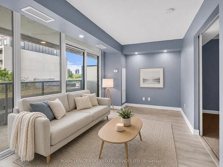 120 Varna Dr #401 — Photo 3