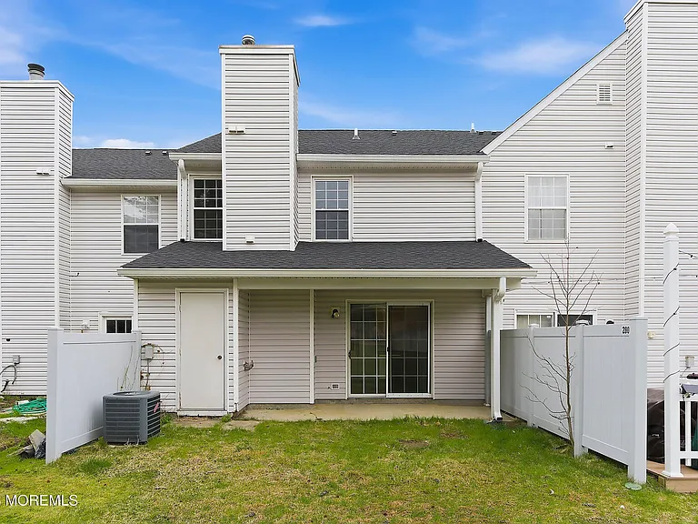 280 Fairfield Pl — Photo 23
