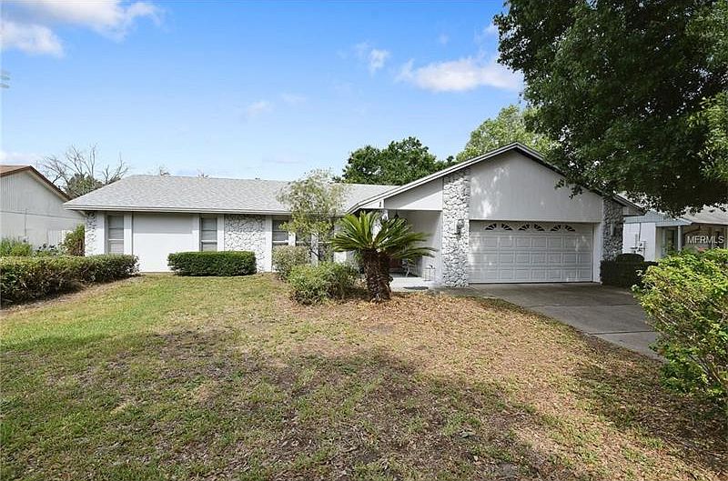 1st image of 1824 Lake Hill Cir