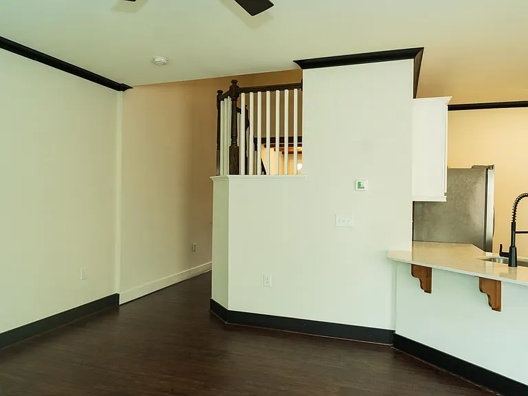 1013 Epiphany Rd — Photo 10