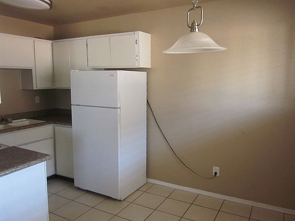 2nd image of 2732 W Medlock Dr