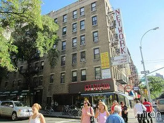 Rented by Bond New York | media 31