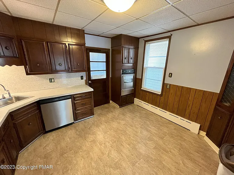 216-218 Carbon St #216-218 — Photo 4