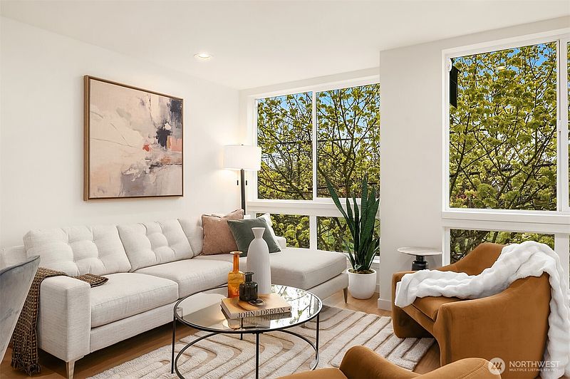 3rd image of 944 NW 54th Street