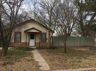 401 S Graham St, Mooreland, OK 73852