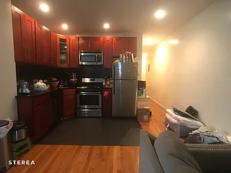 Rented by Sterea Agency