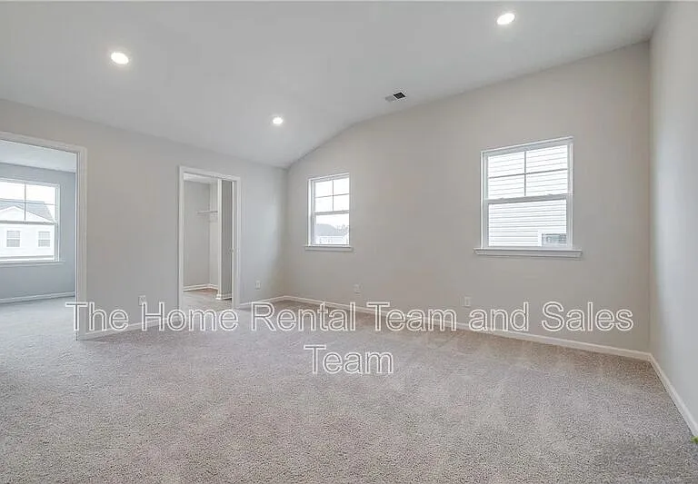 113 Fenway St — Photo 22