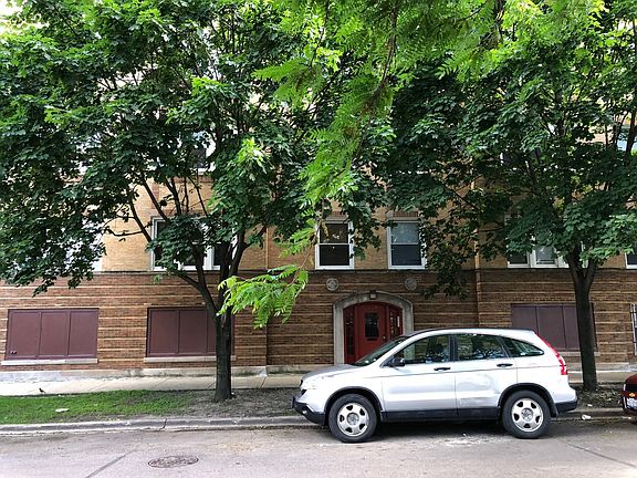 3rd image of 3269 W Wabansia Ave #3