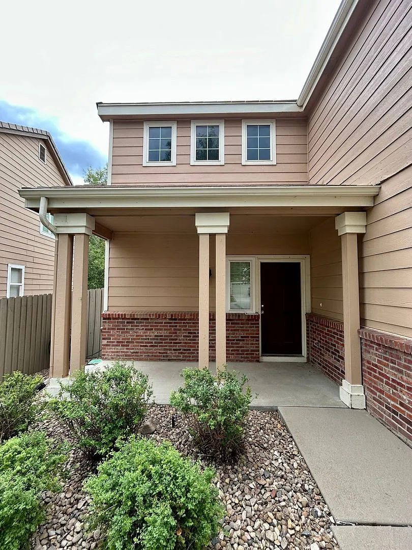 Three Bedroom Home Available in Rock Creek in Superior — Photo 3