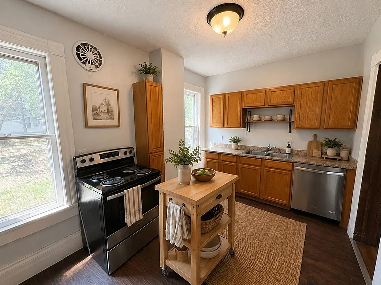 532 Crosby St — Photo 41