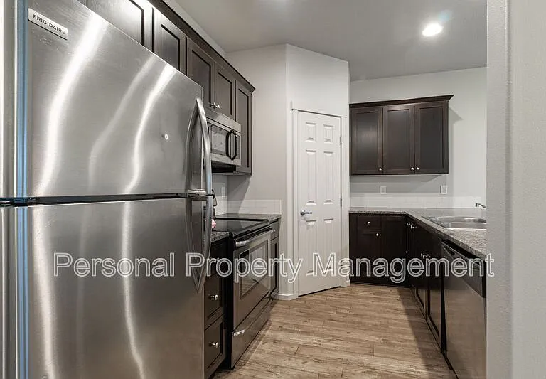 1311 NE 82nd Way — Photo 6