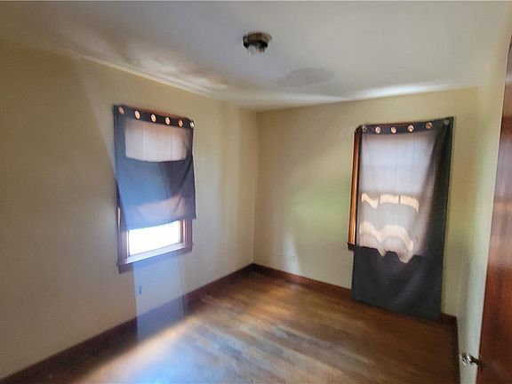 5th image of 17 N Dunlap Ave