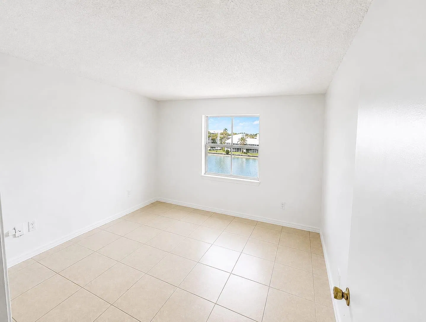 1 bed, 760 sqft, $1,750 — Photo 2