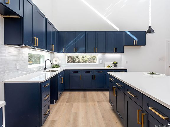 2nd image of 455 SCENIC DR