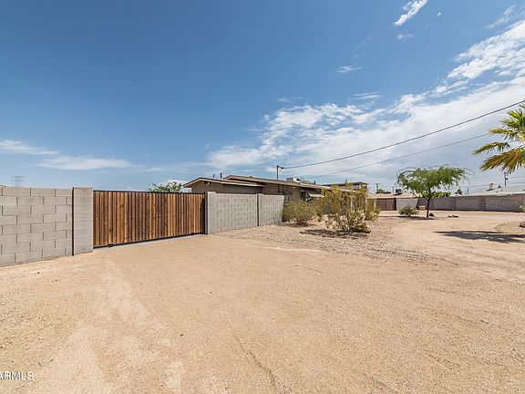 4th image of 11434 W ILLINOIS Avenue